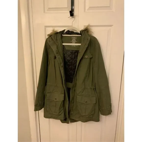 LL Bean Green Jacket Faux Fur Hood M - Picture 8 of 8